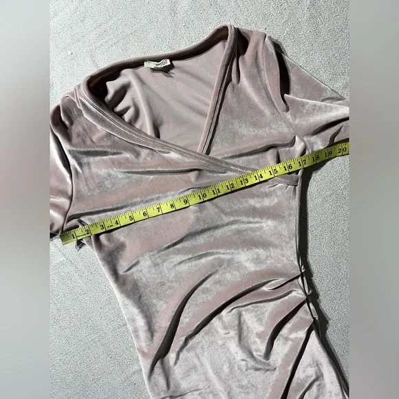 Aritzia Wilfred Free Klum Blush Pink Velvet Faux Wrap Longsleeve Dress large - Picture 3 of 15